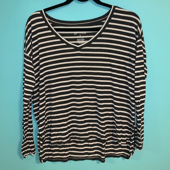 American Eagle Outfitters Tops - American Eagle shirt